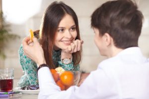 【ホステスの働き方マニュアル】クラブでの接客時のポイントまとめ